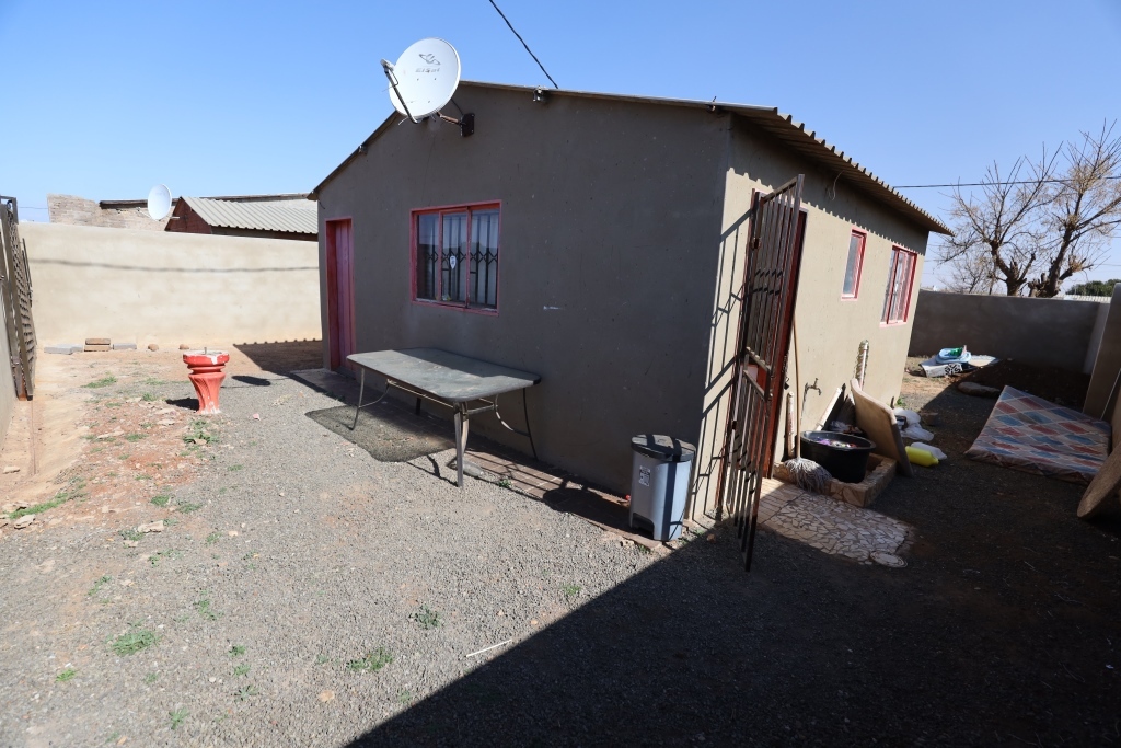 orange farm ext 7 11